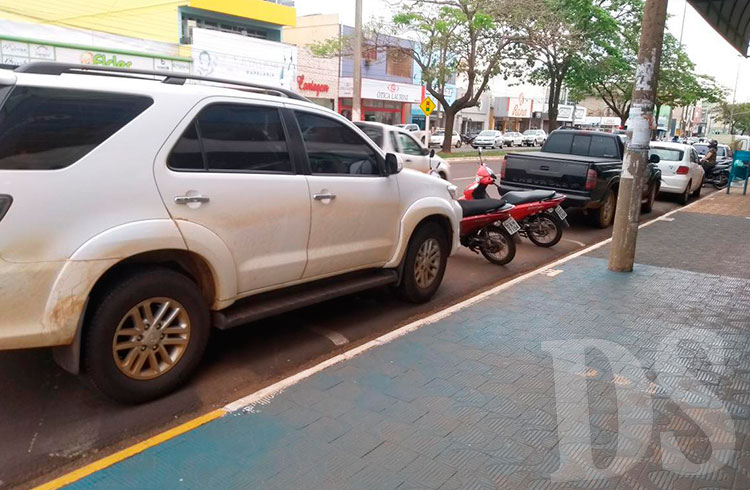 Estacionamento é motivo de reclamação há muitos anos em Tangará