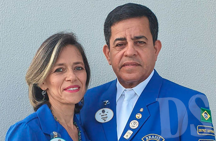 Governador do Lions, Rogis Silva e esposa Luciene