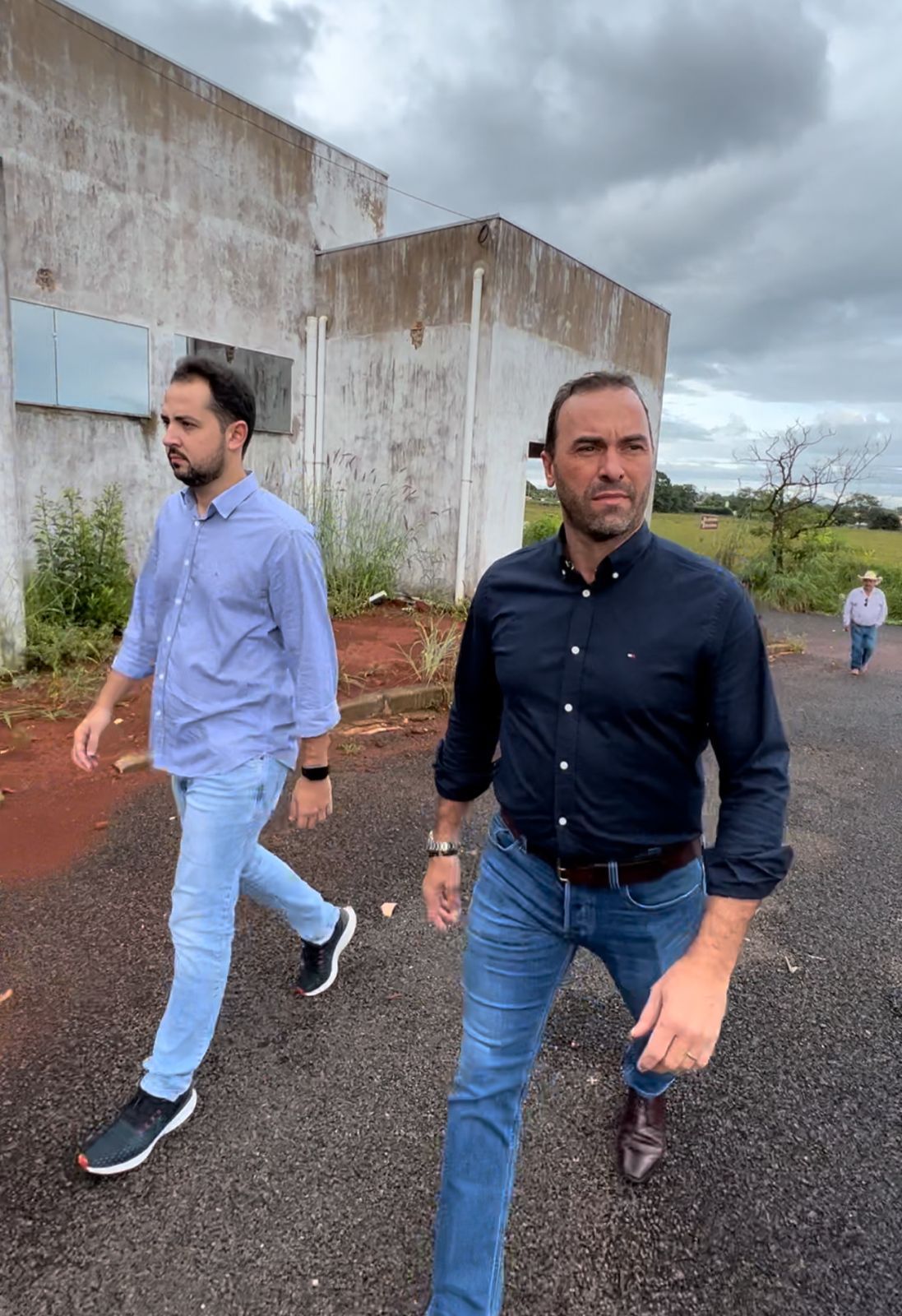 Deputado esteve visitando obra do Centro de Eventos 