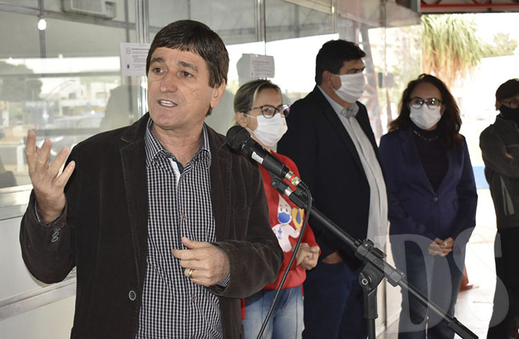 Prefeito e deputado inauguram oficialmente Central de Vacinação de Tangará da Serra