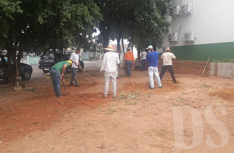 BARRA DO BUGRES - Recuperandos concluem trabalho de revitalização do campus da Unemat