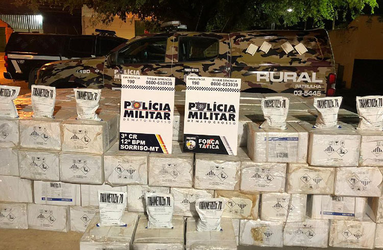 Patrulha Rural prende casal que transportava duas toneladas de defensivos agrícolas contrabandeados da Bolívia