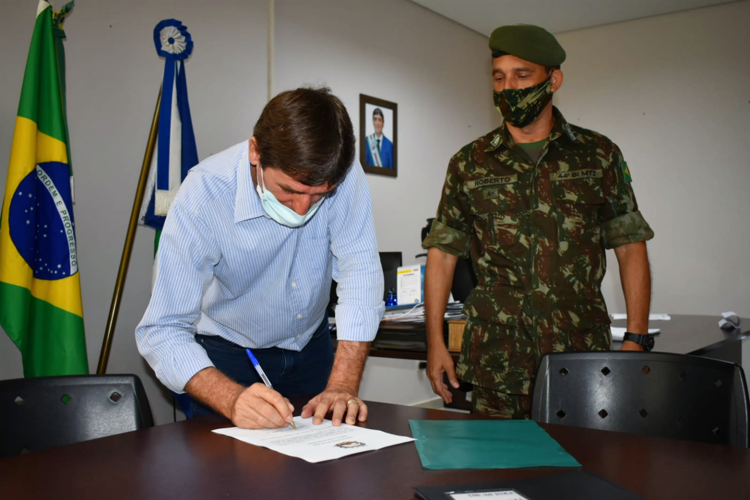 Prefeito Vander Masson toma posse como presidente da Junta do Serviço Militar
