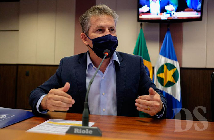 VACINAÇÃO – “Decisão tem que ser técnica e não política”, diz Mendes
