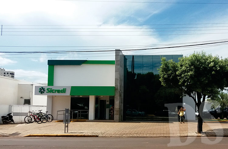VÉSPERA DE NATAL - Bancos abrem em horário especial nesta sexta