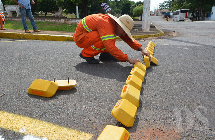NORTELÂNDIA – Prefeitura instala redutores de velocidade