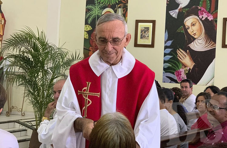 TANGARÁ DA SERRA - Frei Nelson Campregher comemora Jubileu de Ouro Sacerdotal