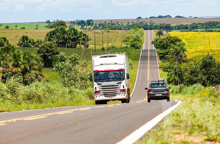 Licenciamento de veículos com placas final 1, 2 e 3 deve ser pago até final de março