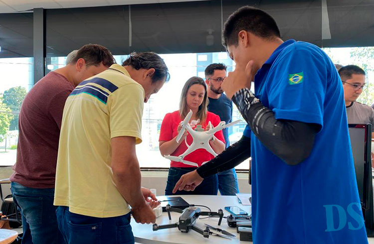 MATO GROSSO – Peritos criminais participam de capacitação para operação de drones