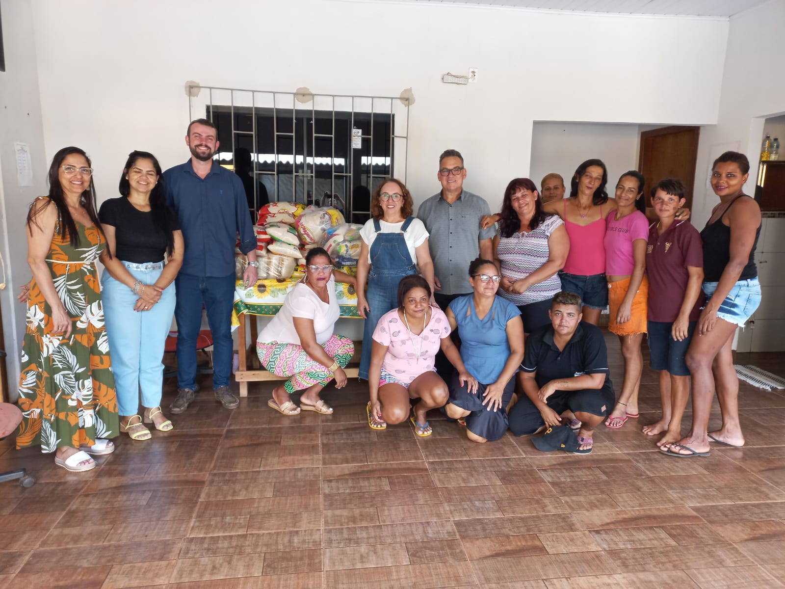 SOLIDARIEDADE - Alimentos arrecadados pelo Viveiro Municipal e em eventos esportivos são repassados para entidades