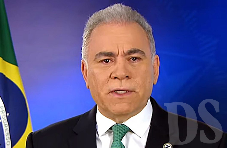 Governo anuncia fim da emergência sanitária por covid-19 no país