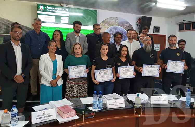 RECONHECIMENTO - Equipe da DHPP de Tangará da Serra recebe Moção de Aplausos da Câmara Municipal