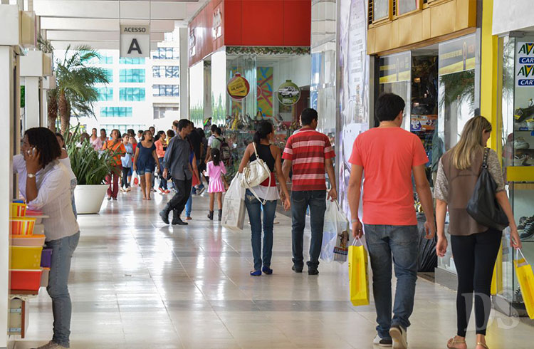 PESQUISA – 92 milhões devem comprar presente no Dia dos Namorados