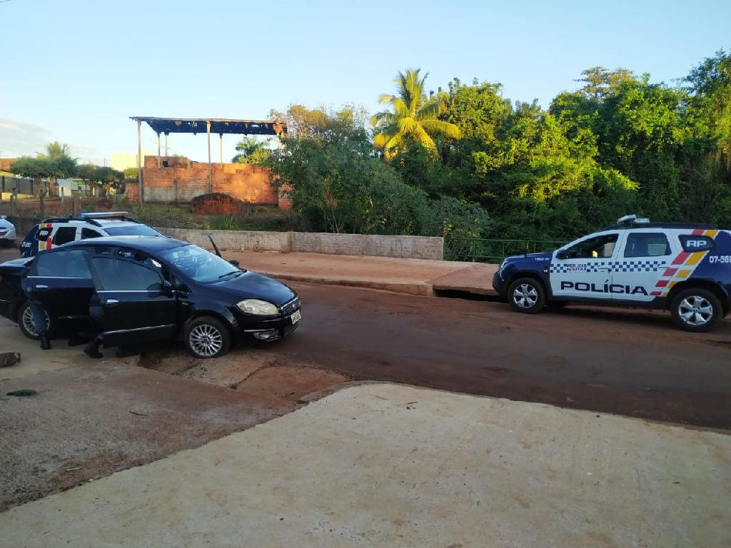 Polícia Militar recupera e prende três suspeitos por roubo de veículo em Tangará da Serra