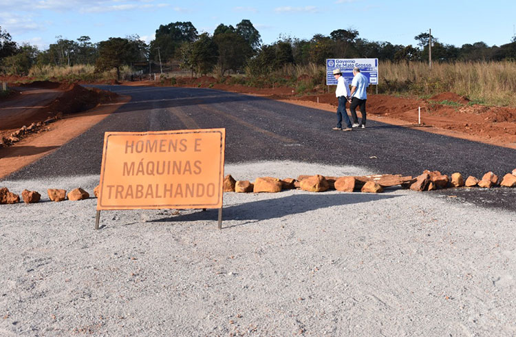 AVANÇO NA PAVIMENTAÇÃO DA MT-240 – Asfalto deve chegar a Santo Afonso ainda neste ano