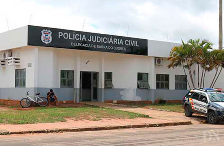 BARRA DO BUGRES – Mulher é presa em flagrante suspeita de agredir a mãe de 80 anos