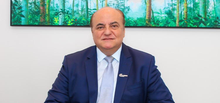 Presidente da Fecomércio-MT e nova diretoria tomam posse para gestão 2022-2026