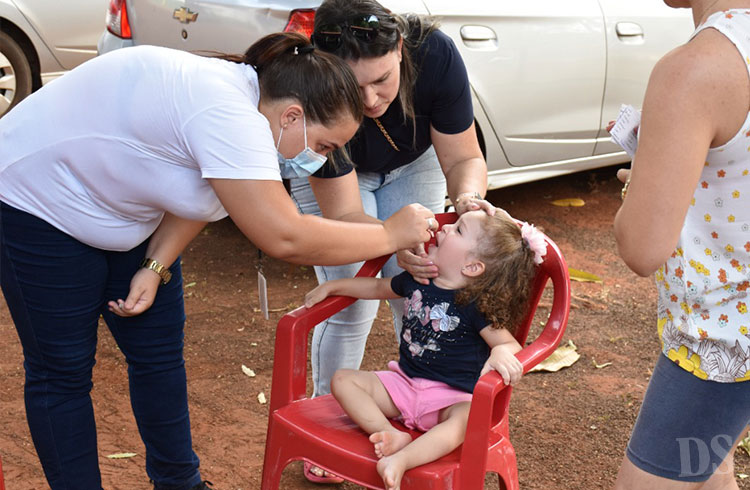 CAMPANHA – Vacinação contra a poliomielite continua nesta semana