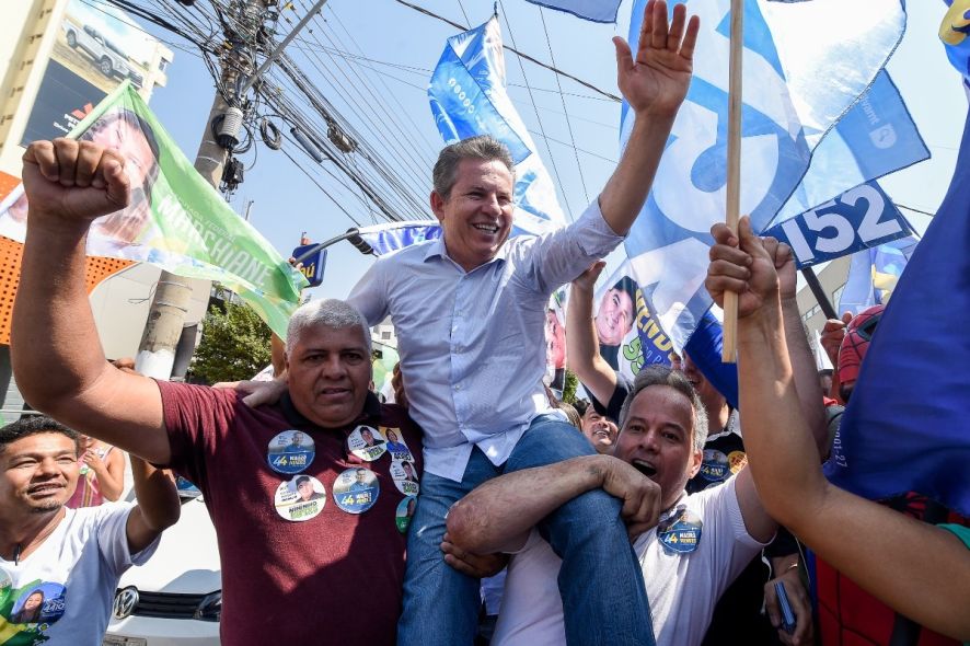 SEM SURPRESA - Com 80% das urnas apuradas, Mauro Mendes está matematicamente reeleito