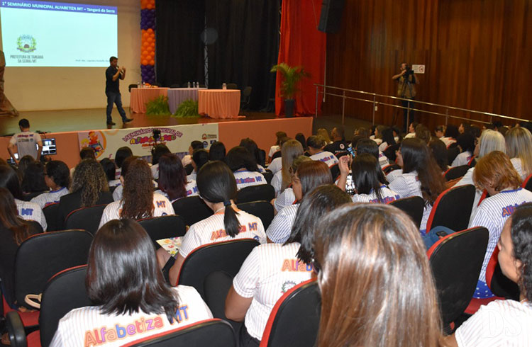 BONS RESULTADOS – Educação realiza 1º Seminário Municipal do Programa Alfabetiza-MT em Tangará da Serra