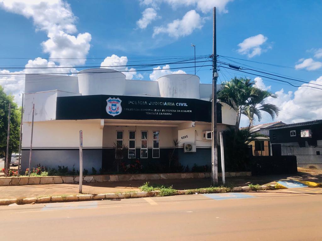 Pai adotivo investigado por crime sexual tem prisão cumprida em Tangará da Serra