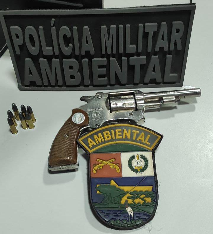 BATALHÃO AMBIENTAL - Homem é preso por porte ilegal de arma em Nova Marilândia