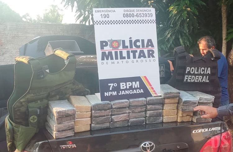 ENTRE BARRA E JANGADA – Polícia Militar, Gefron e PF apreendem 39 tabletes de cocaína