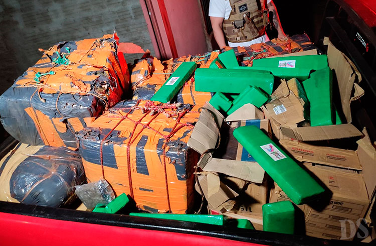 COMBATE AO TRÁFICO – Polícia Civil apreende 690 quilos de maconha e skunk armazenados em casa-cofre