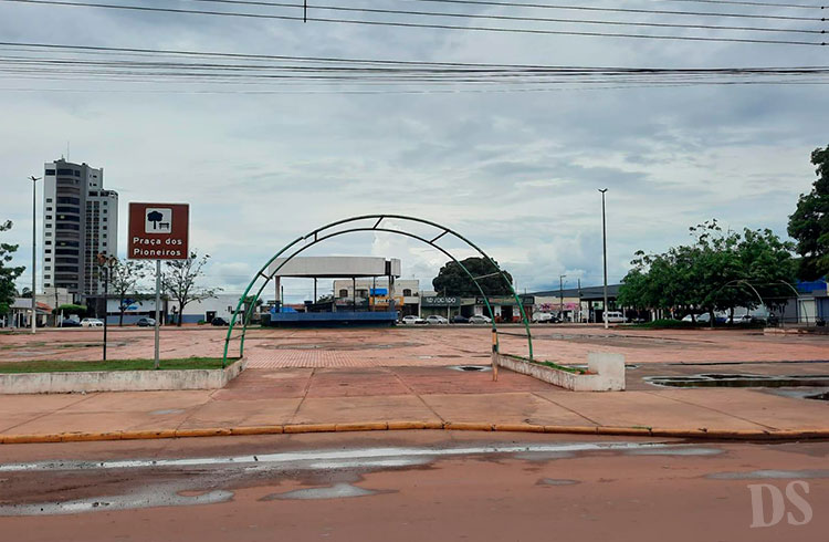 CONSTRUÇÃO E REFORMA – Prefeitura realiza licitação para revitalização da Praça dos Pioneiros nesta sexta