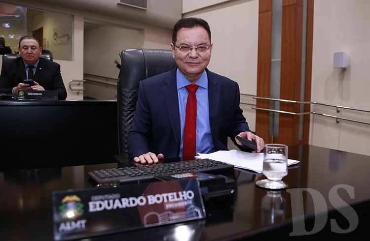 PLENÁRIO - Eduardo Botelho é eleito presidente da ALMT com 23 votos