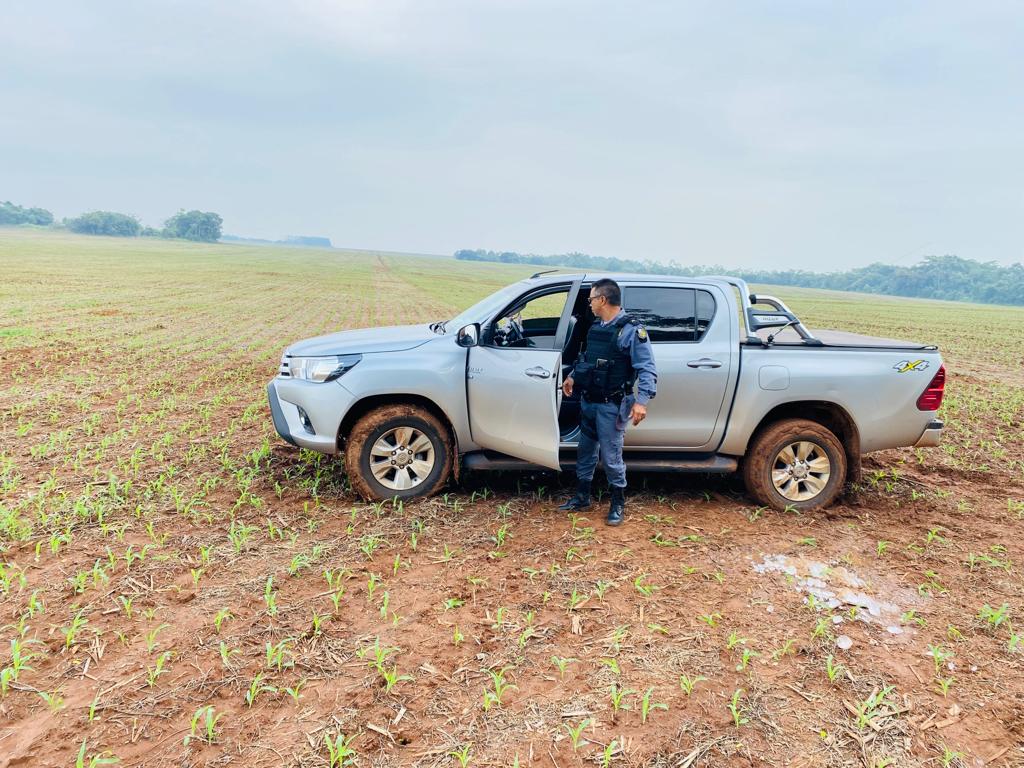 PM age rápido, identifica e apreende menores que roubaram bar e levaram caminhonete e objetos