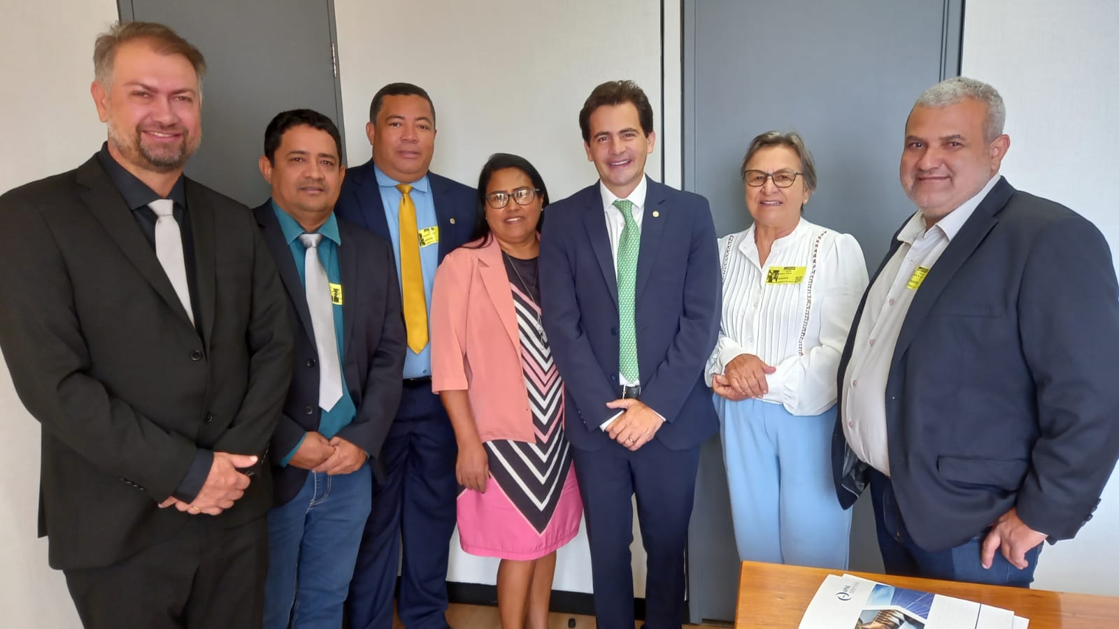PREFEITA E VEREADORES - Comitiva de Barra do Bugres busca recursos junto a bancada federal em Brasília