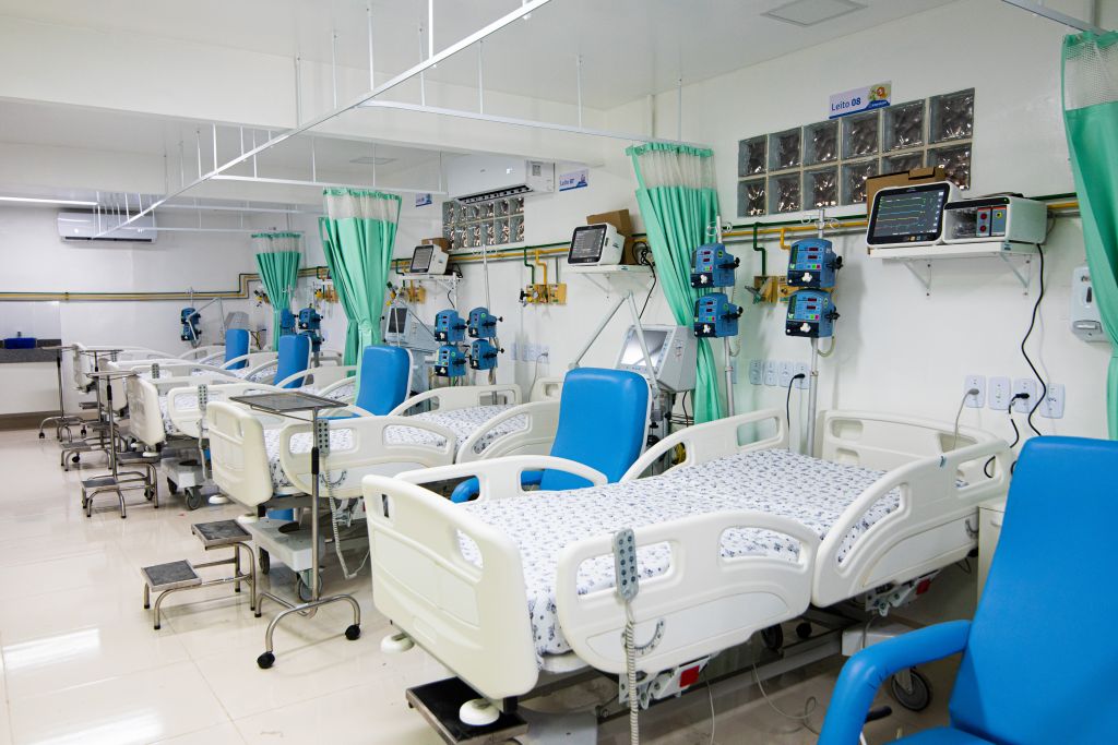 Governo de MT sanciona lei que autoriza repasse de verba direto para hospitais filantrópicos