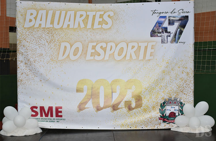 NOITE DE RECONHECIMENTO – Famílias prestigiaram homenageados do ‘Baluarte do Esporte’