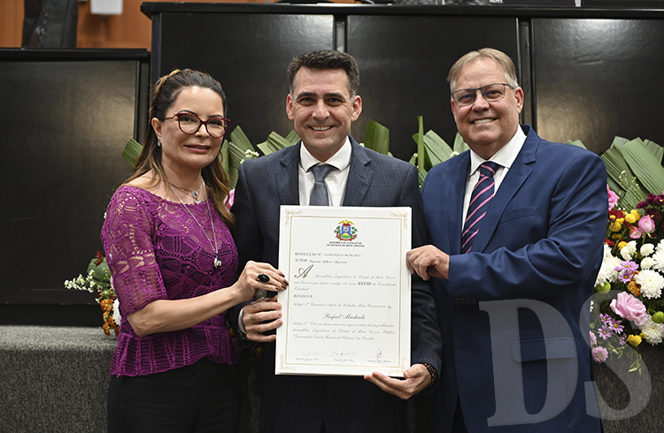 RAFAEL MACHADO - Prefeito de Campo Novo do Parecis recebe título de Cidadão Mato-grossense