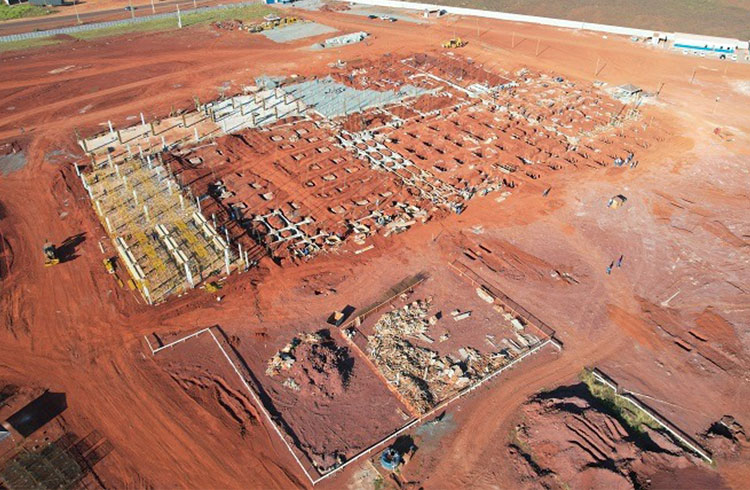 SONHO – Prefeito vistoria andamento das obras do Hospital Regional
