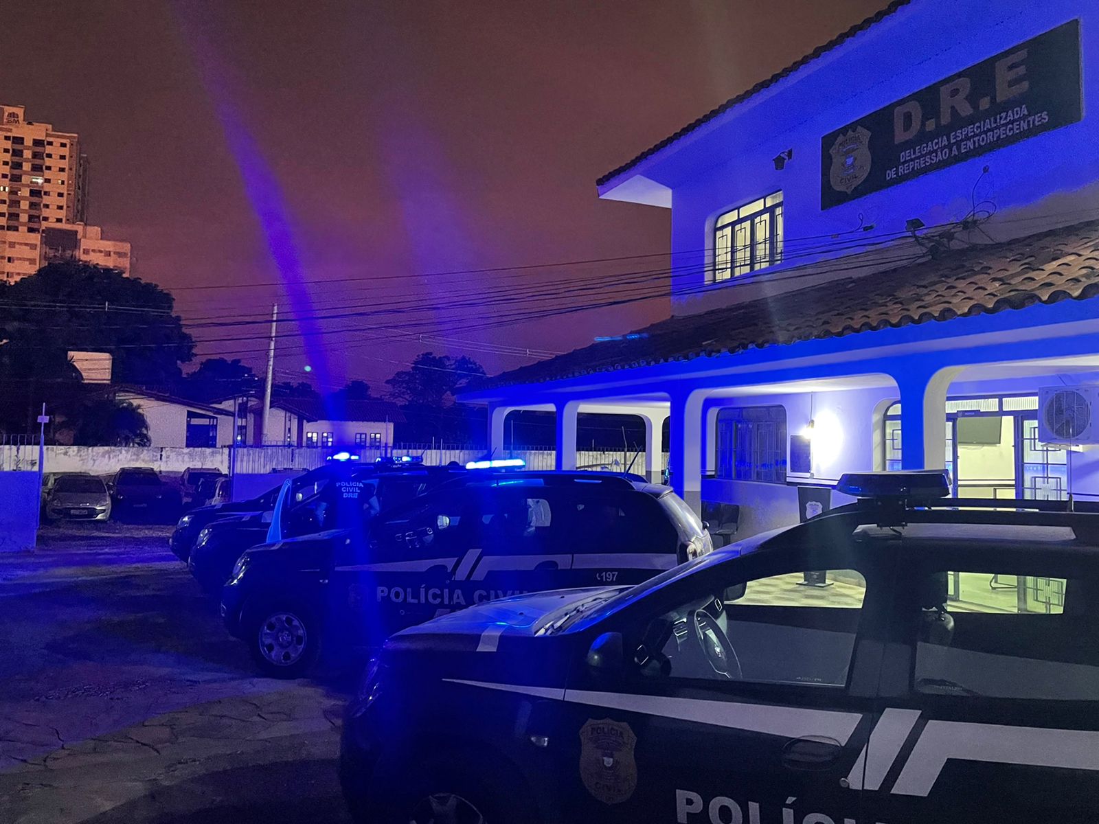 DELEGACIA DE ENTORPECENTES - Polícia Civil prende foragidos por estupro de vulnerável e tráfico de drogas