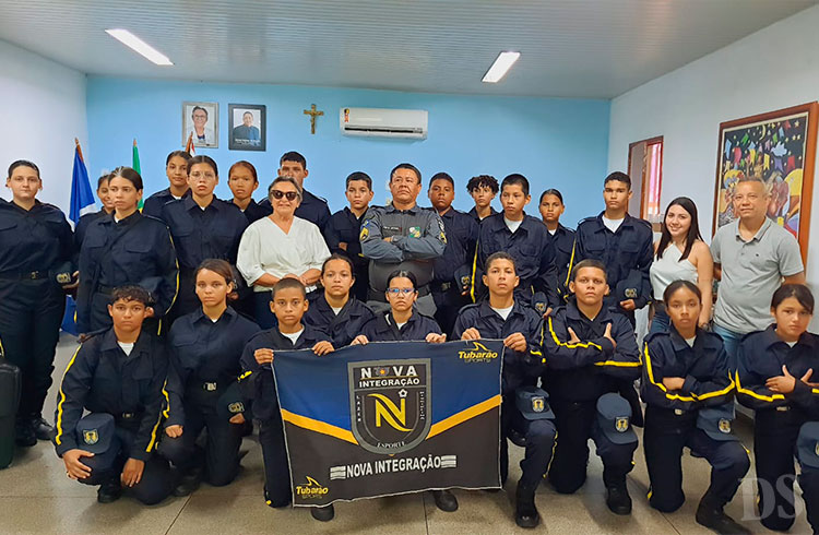 BARRA DO BUGRES – Prefeita recebe PMs Mirins do projeto Nova Integração
