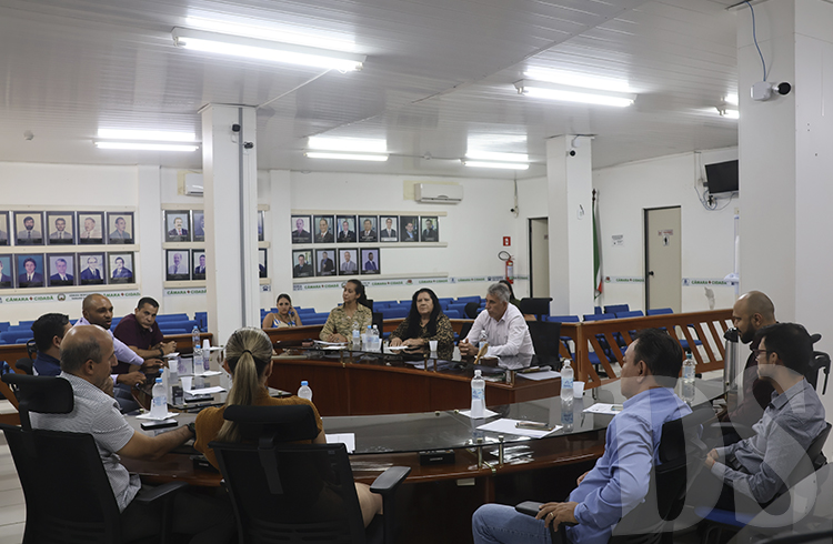 Protocolo de atendimento dos pacientes é tema de reunião entre os vereadores e representantes da Upa Ari Torres
