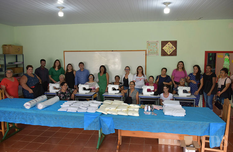 TANGARÁ DA SERRA – 20 mulheres participam do curso “Costurando & Empreendendo”