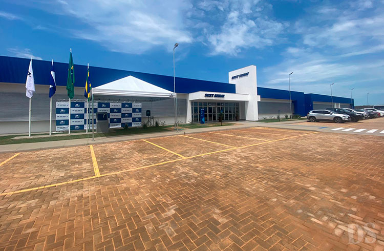 EM DIAMANTINO – Durante inauguração prefeito Vander protocola solicitação para vinda de Sest Senat para Tangará