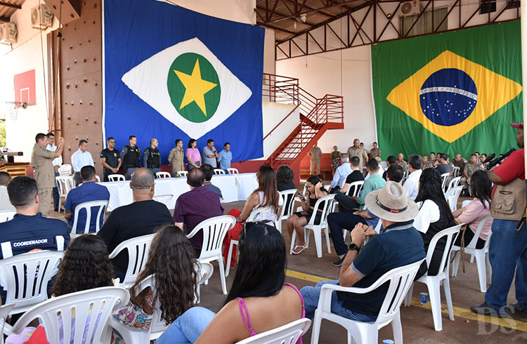 TANGARÁ DA SERRA – Bombeiros comemoram os 25 anos agradecendo primeiros apoiadores