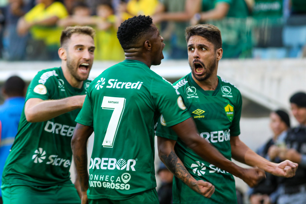 Sicredi e Cuiabá Esporte Clube retomam parceria