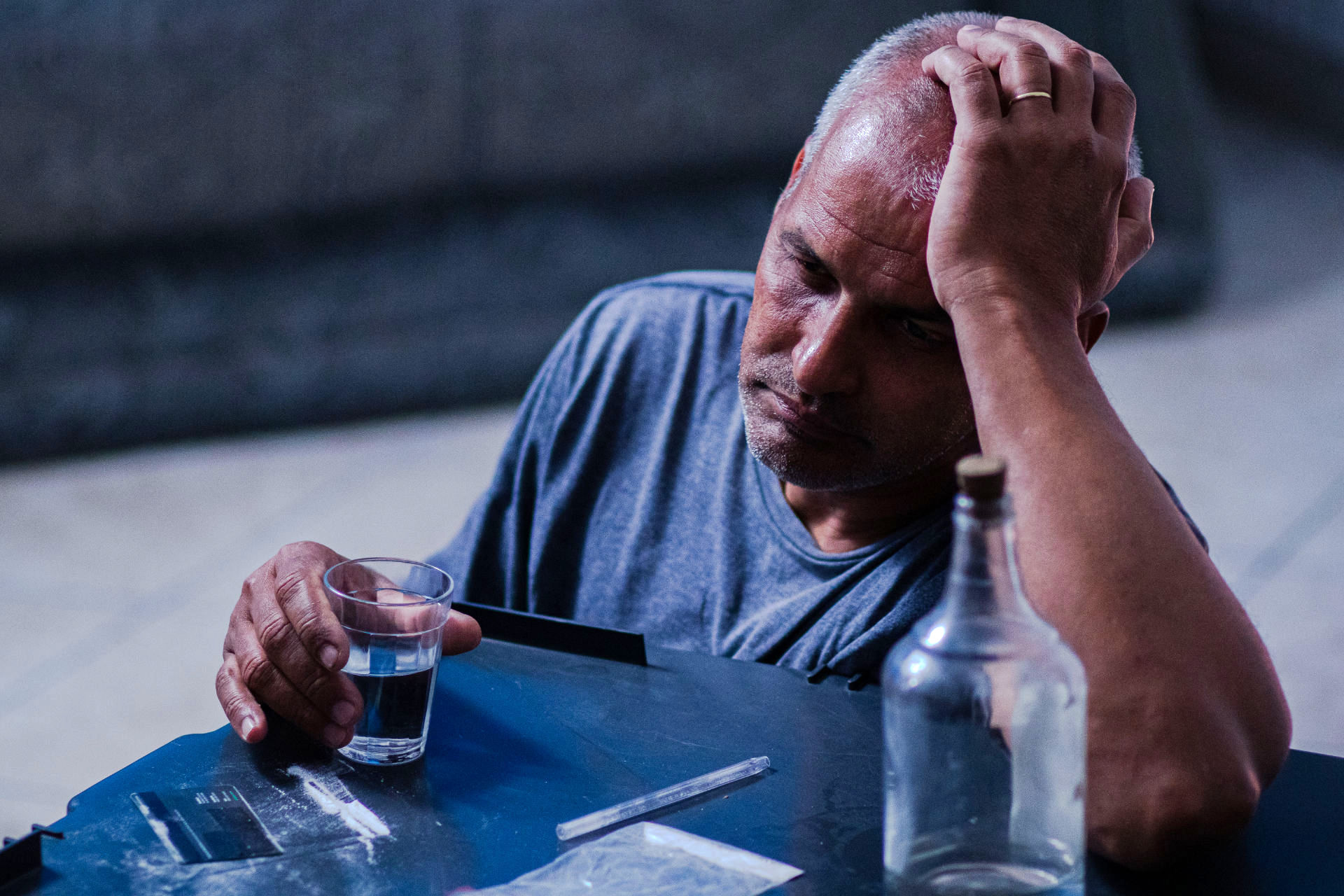 Dia Nacional de Combate às Drogas e ao Alcoolismo - Ajuda para se libertar do álcool e das drogas