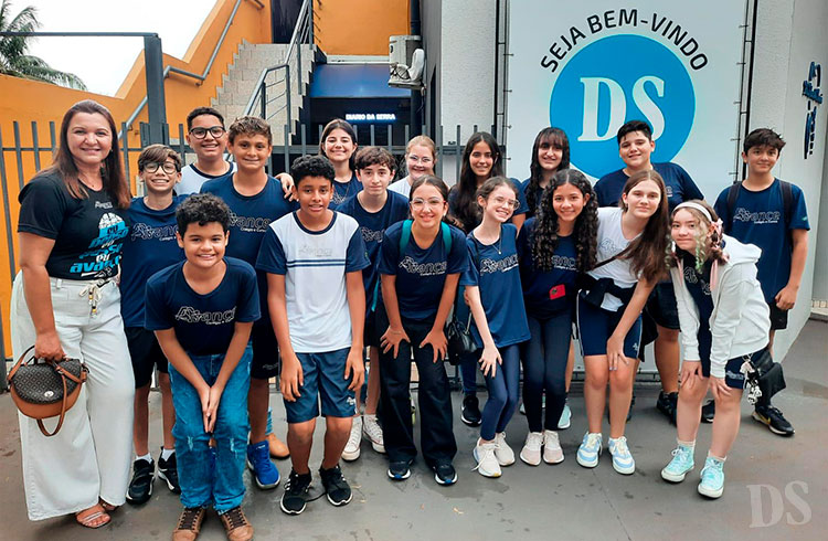 8º ANO – Alunos do Colégio Avance visitam o Diário da Serra