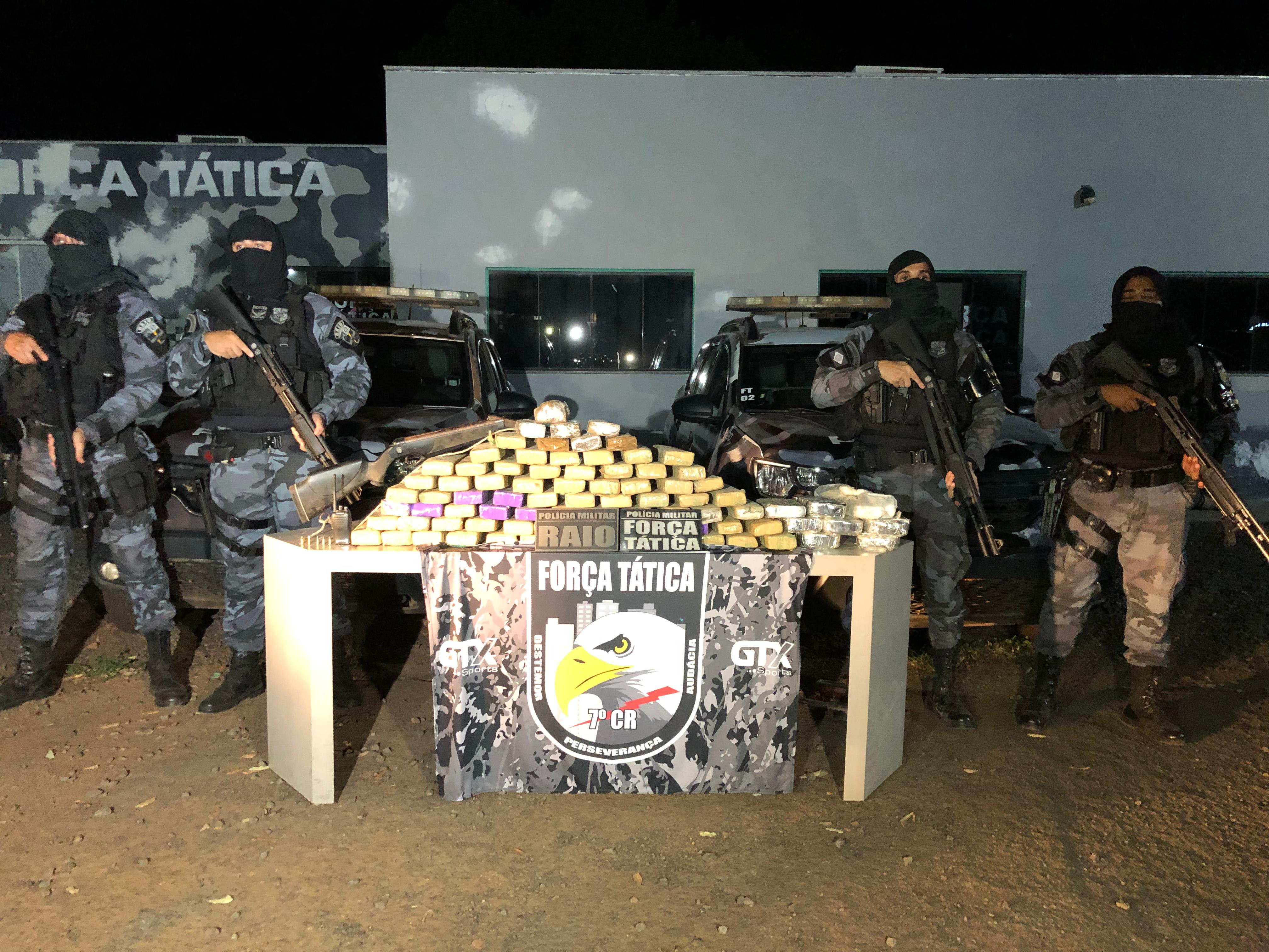 84 TABLETES - Polícia Militar realiza grande apreensão de drogas em região rural de Tangará da Serra