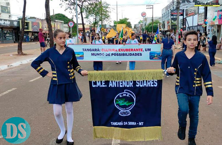 Desfile Cívico marca o 48º aniversário de Tangará da Serra