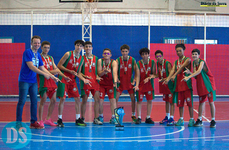 CAMPEÕES – Nove equipes representarão Tangará na fase estadual dos Jogos Escolares e Estudantis