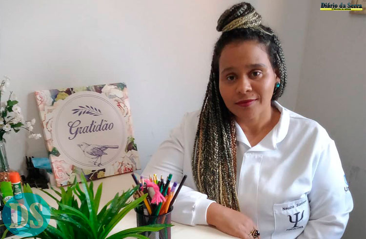 DESTAQUE – Psicóloga Neuza Santos é case de sucesso em evento da ‘Conexão Psico’