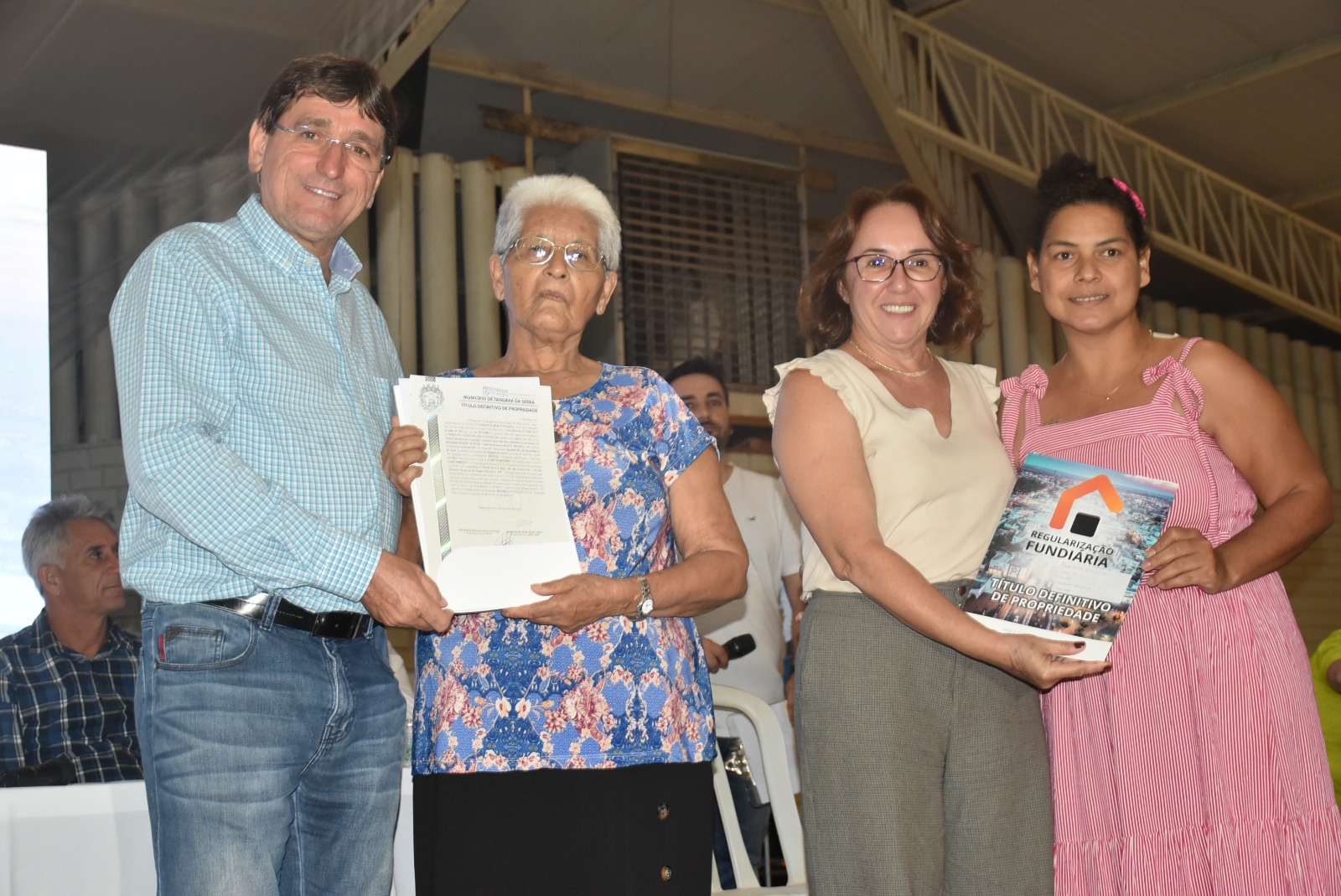 REGULARIZAÇÃO FUNDIÁRIA - “É a realização de um sonho de até 30 anos dessas pessoas”